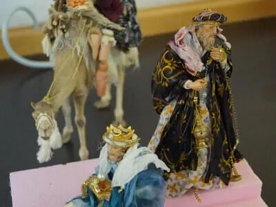 Krippenfiguren-Ankleidekurs 04-2025